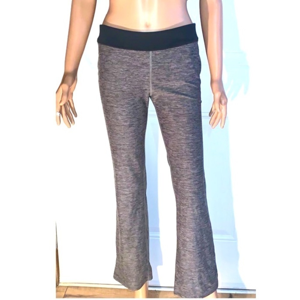 Under Armour gray and black workout pants youth size XL